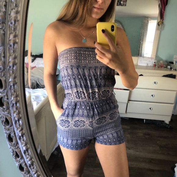 Blue and White Patterned Romper - Picture 1 of 2
